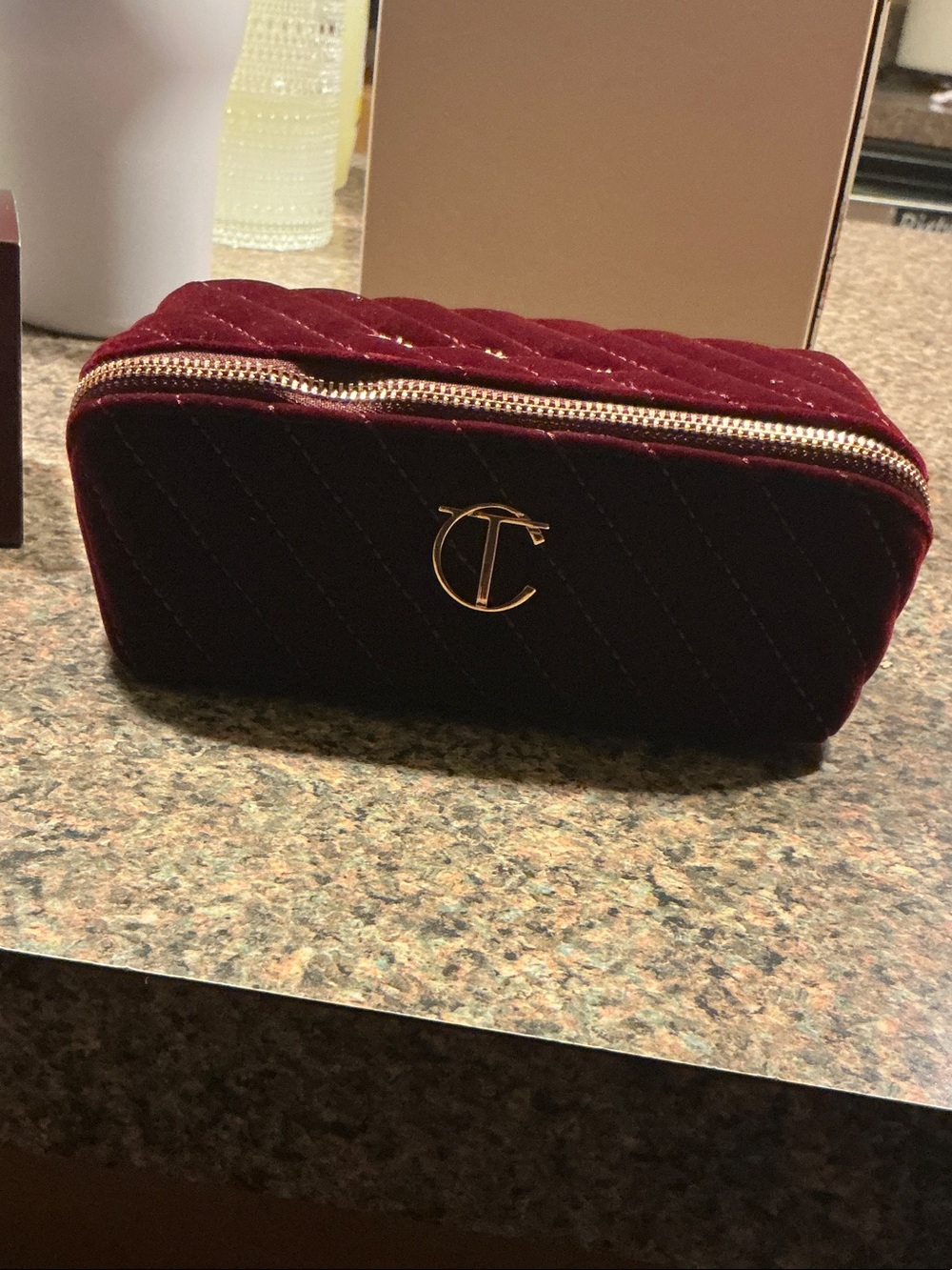 Charlotte Tilbury Makeup Bag of Dreams Mini - Picture 2 of 5